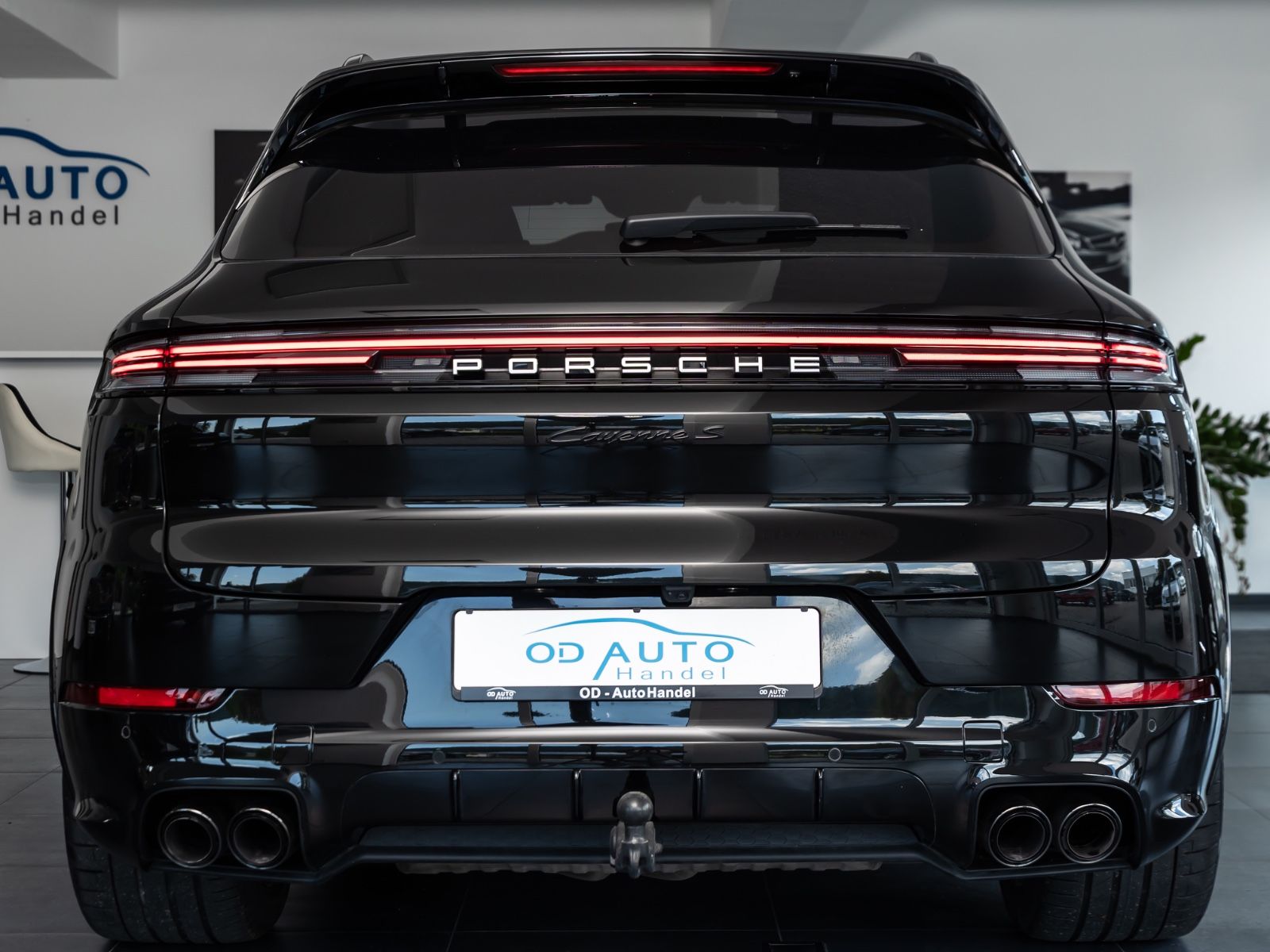 Porsche Cayenne S E-Hybrid SportDesign/DVD im Fond/AHK