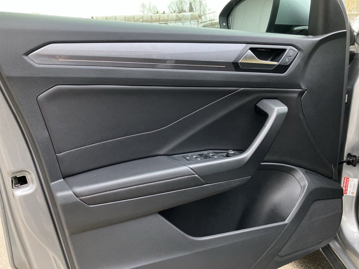 Volkswagen T-Roc Style 2.0 TDI DSG 4Motion - Samsaru's Car Outlet