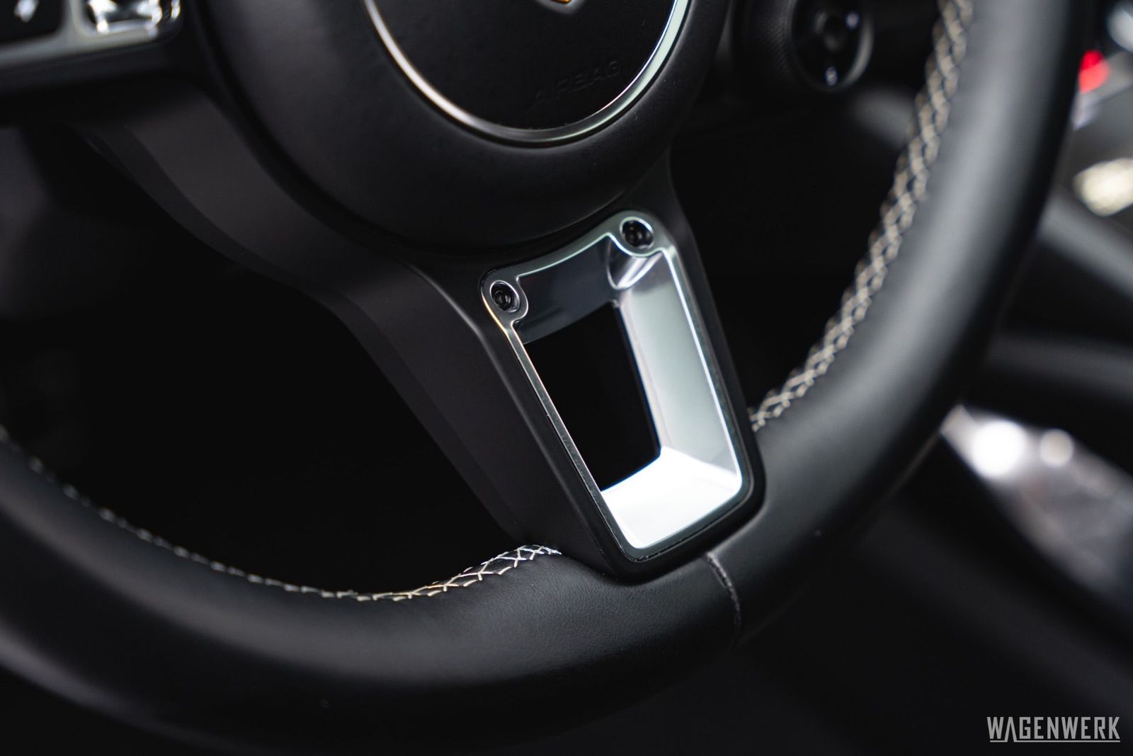 Porsche Cayenne Coupé Turbo S E-Hybrid MASSAGE AHV INNOD