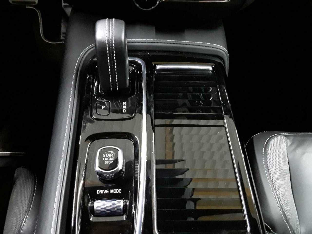 Volvo S60 T8 Recharge AWD RDesign PANO