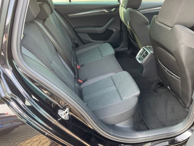 Skoda Octavia Combi Style First Edition 2.0 TDI - Samsaru's Car Outlet