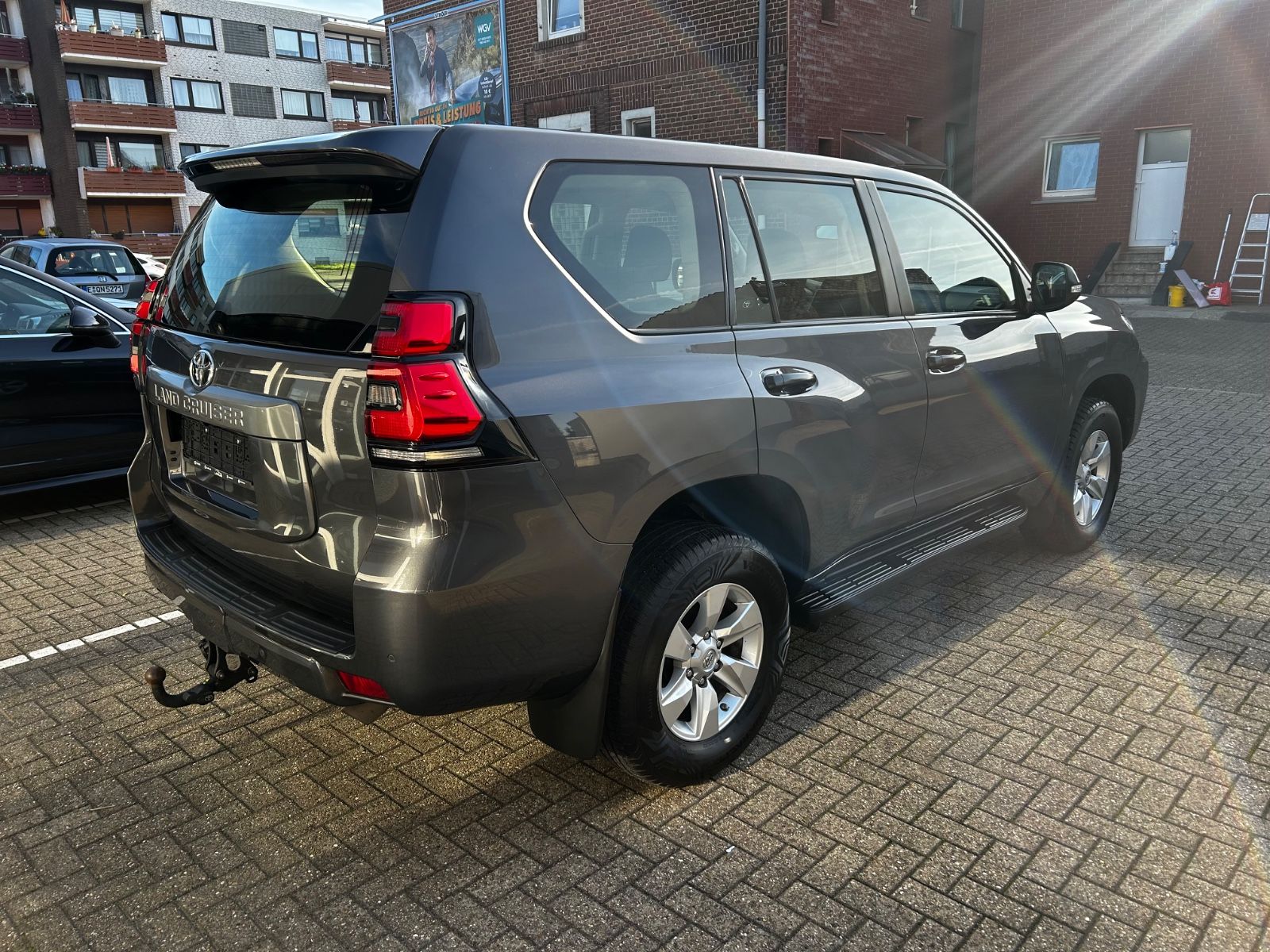 Toyota Land Cruiser 2.8 D-4D Comfort Automatik LED Navi