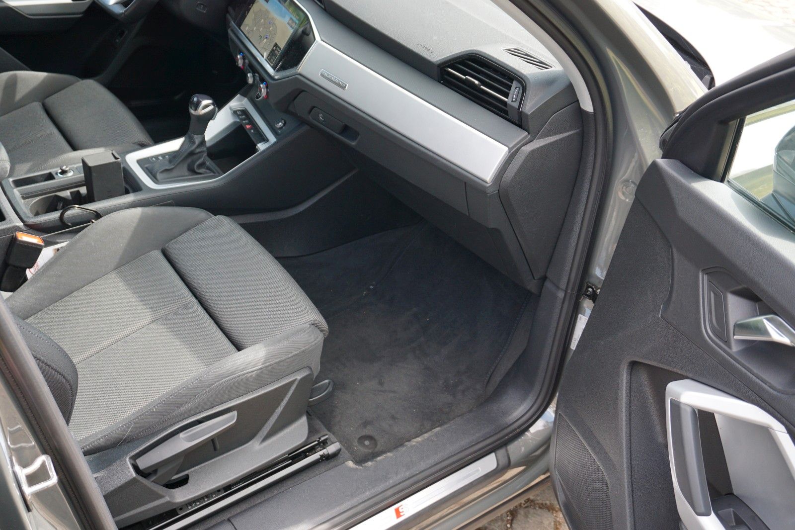 Audi Q3 Sportback 40 TFSI quattro S line - Samsaru's Car Outlet