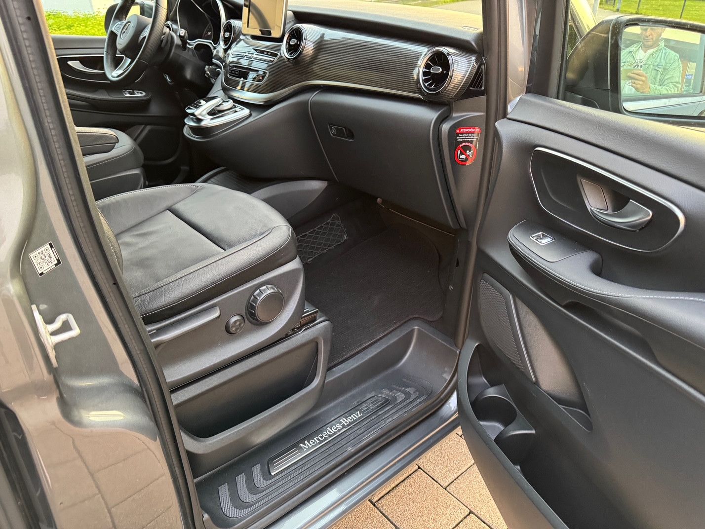 Mercedes-Benz V 220 V-Klasse Long - Samsaru's Car Outlet