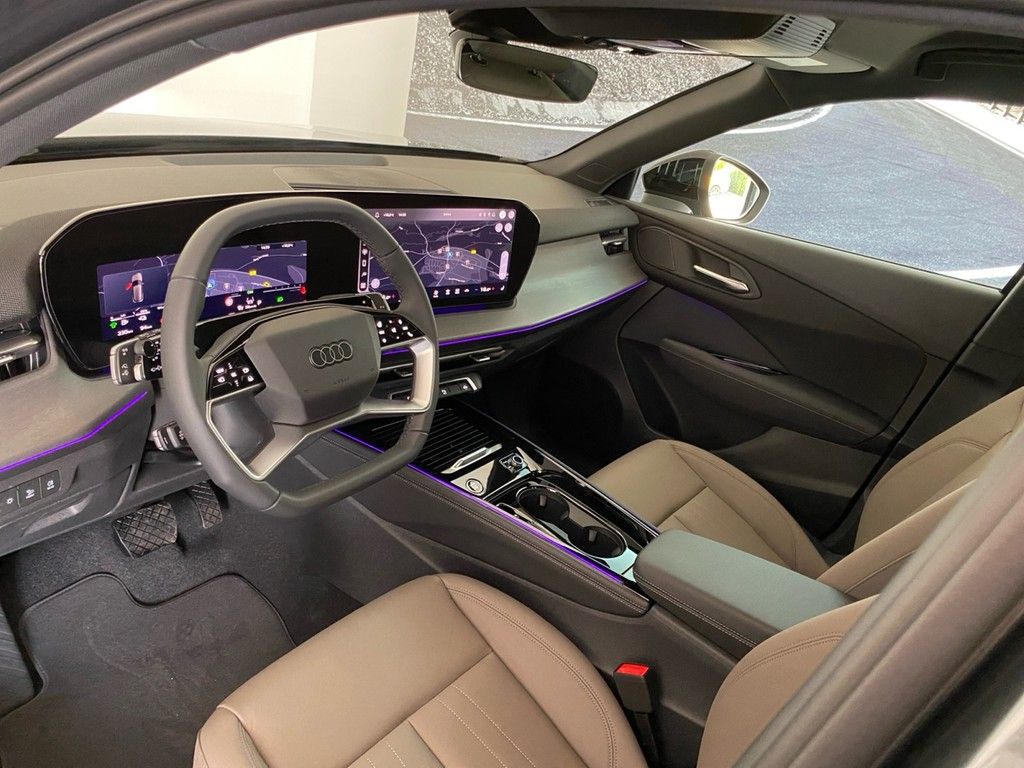 Audi Q3 SUV e-hybrid 200 kW S line AHK+RFK+ACC+MATRIX