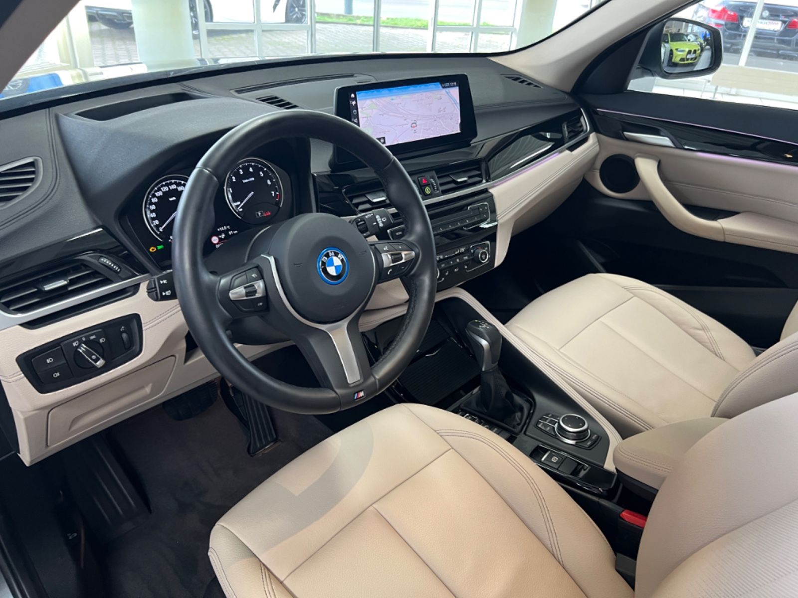 BMW X1 xDrive 25 e xLine - Samsaru's Car Outlet