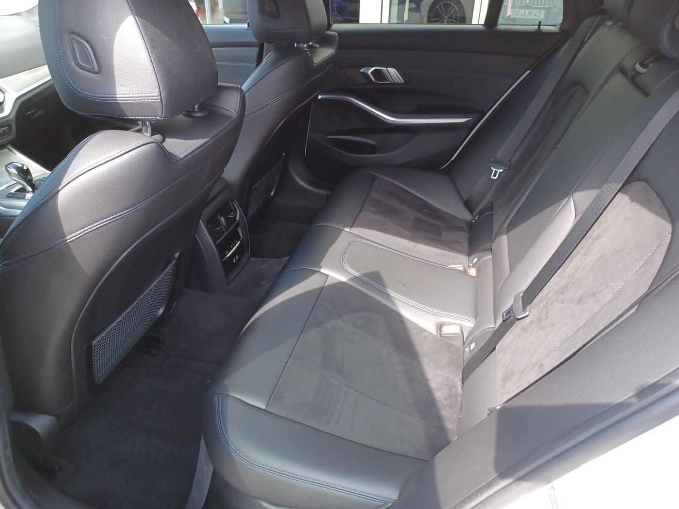 BMW 330i Touring M Sport - Samsaru's Car Outlet