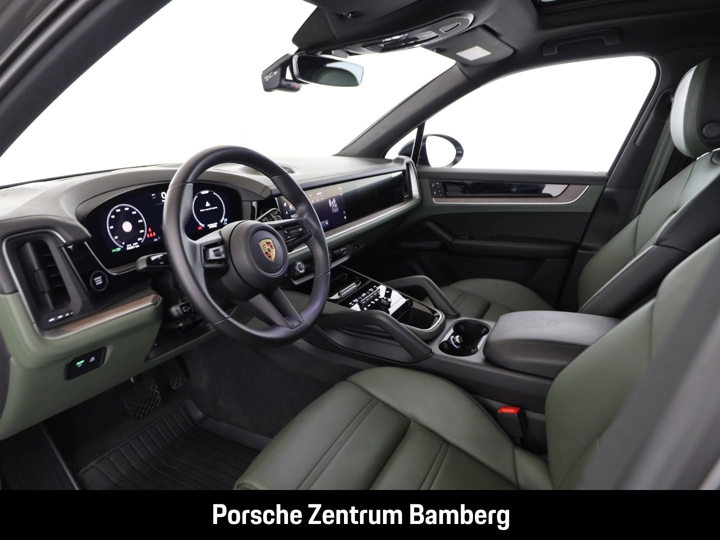 Porsche Cayenne E-Hybrid/ PDCC/ InnoDrive/ HUD/ Massage