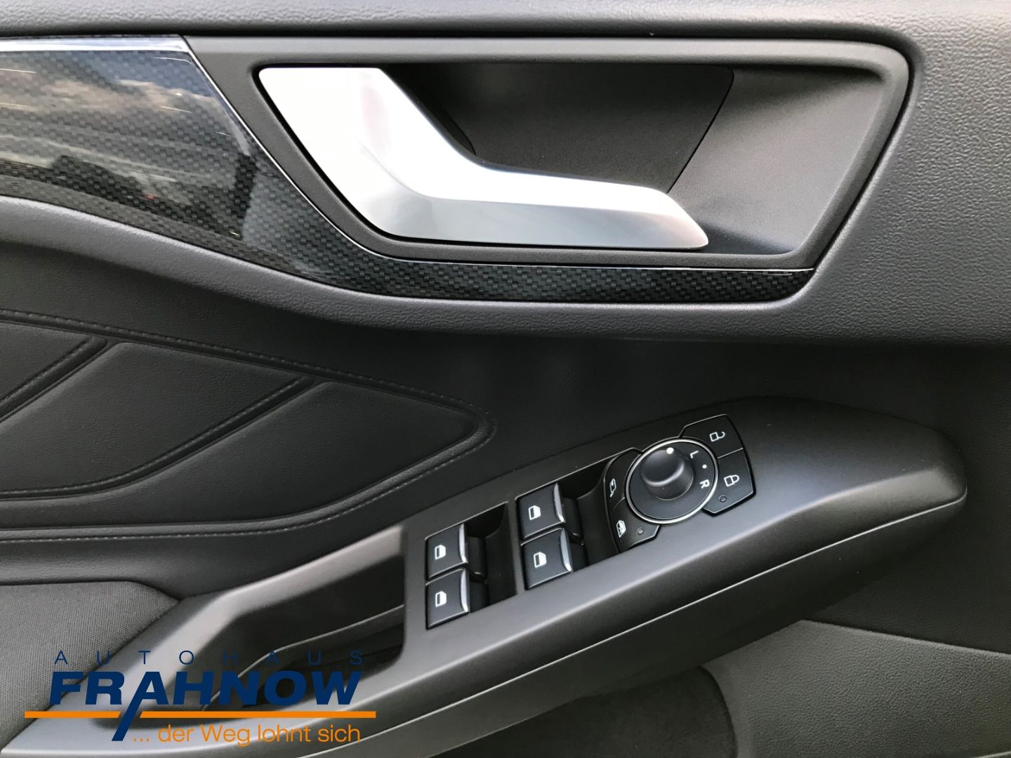 Ford Focus Turnier 1.0L ST-LINE X MATRIX-LED AHK B&O