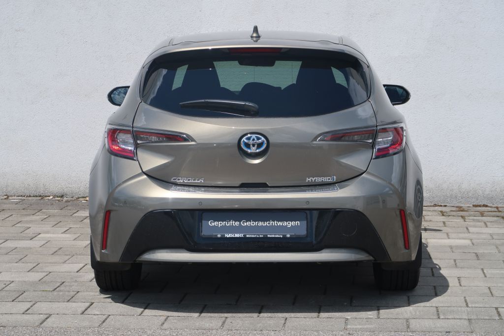 Toyota Corolla 1.8 Hybrid - Samsaru's Car Outlet