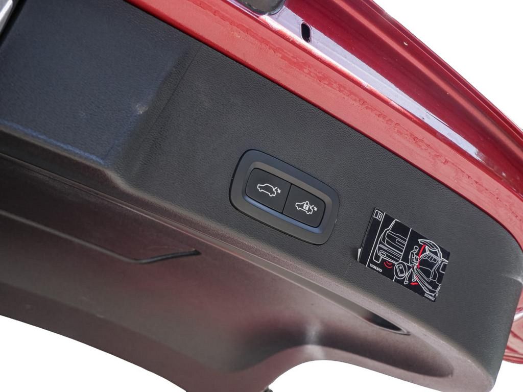 Volvo XC40 T4 Inscription Recharge Plug-In - Samsaru's Car Outlet