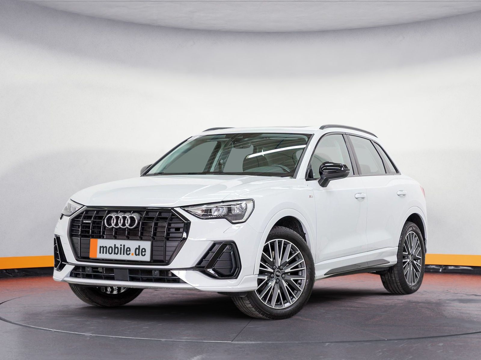 Audi Q3 40 TFSI Q S LINE - Samsaru's Car Outlet