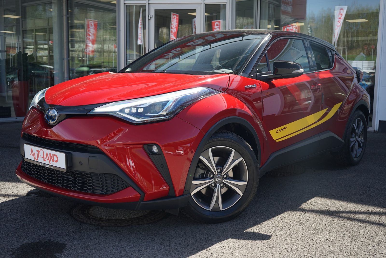 Toyota C-HR 2.0 Hybrid Team - Samsaru's Car Outlet