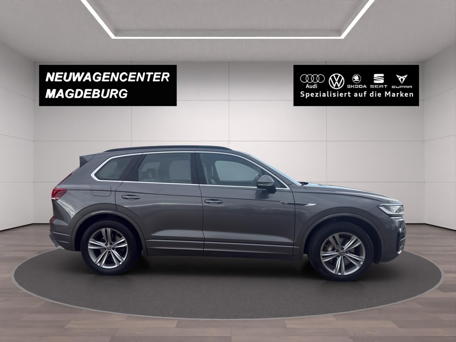 Volkswagen Touareg 3.0V6 TDI DSG R-Line 4x4*ST.HZG*PANO*360
