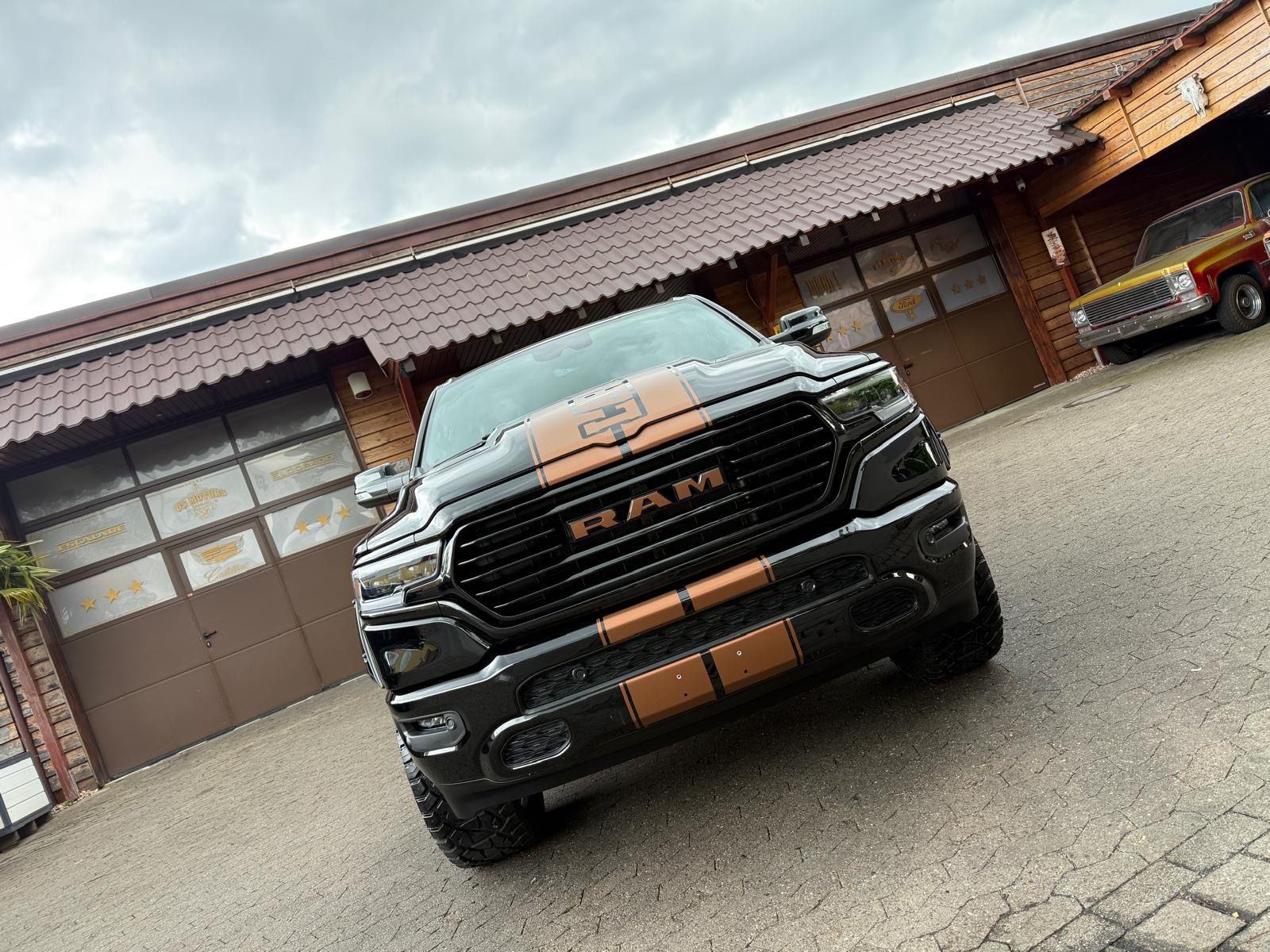 Dodge LARAMIE*OFFROAD*LONG*LIFT*AHK*NAVI*LED*GARANTIE*