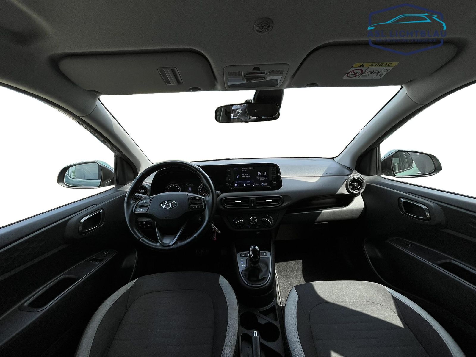 Hyundai i10 Trend - Samsaru's Car Outlet