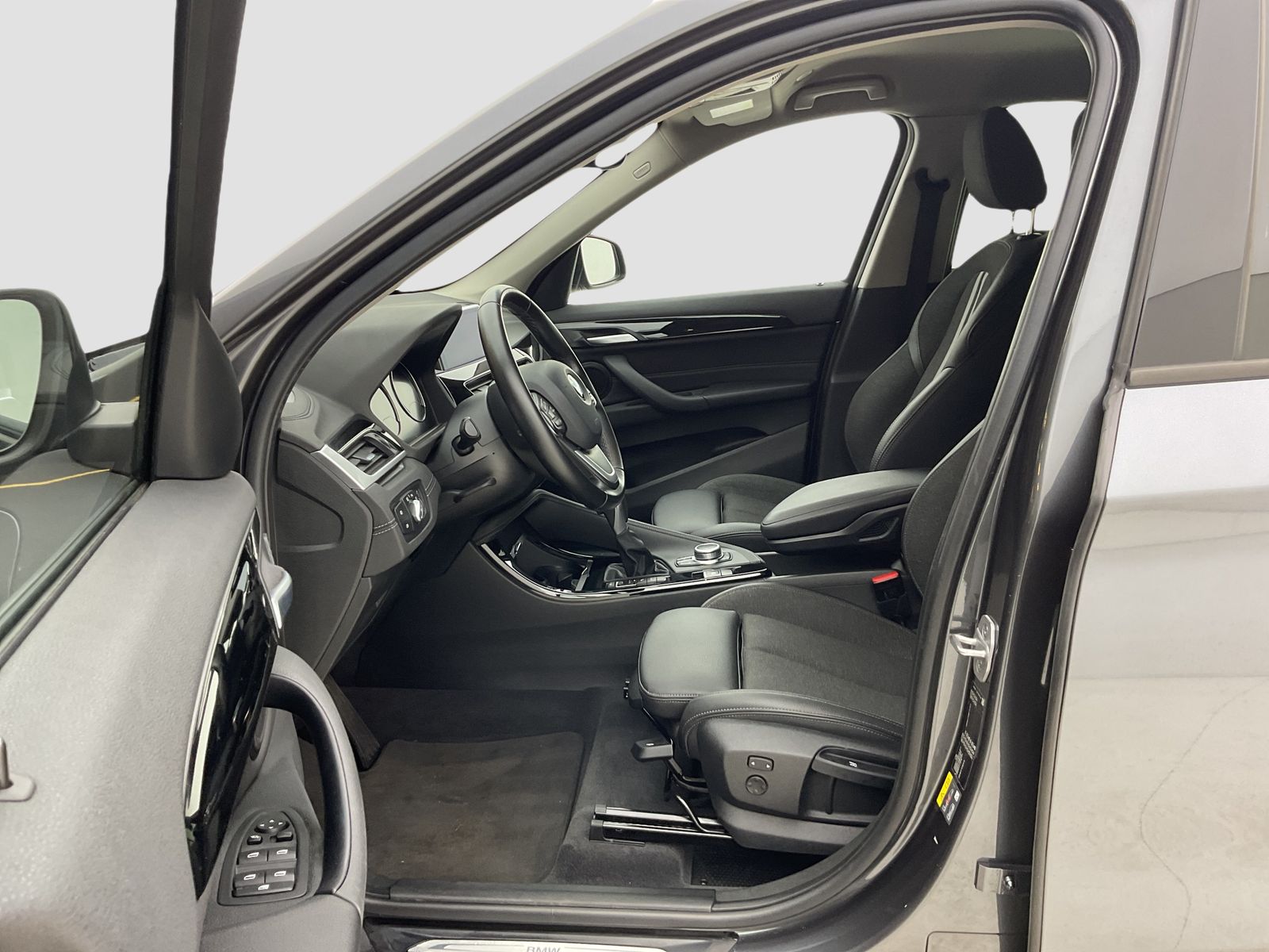 BMW X1 xDrive25e Sport Line - Samsaru's Car Outlet