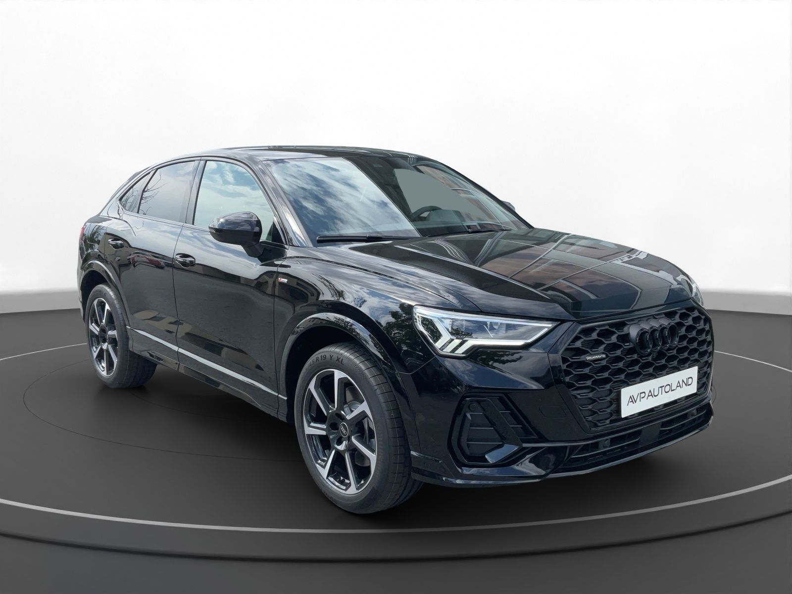 Audi Q3 Sportback 40 TDI quattro S line - Samsaru's Car Outlet