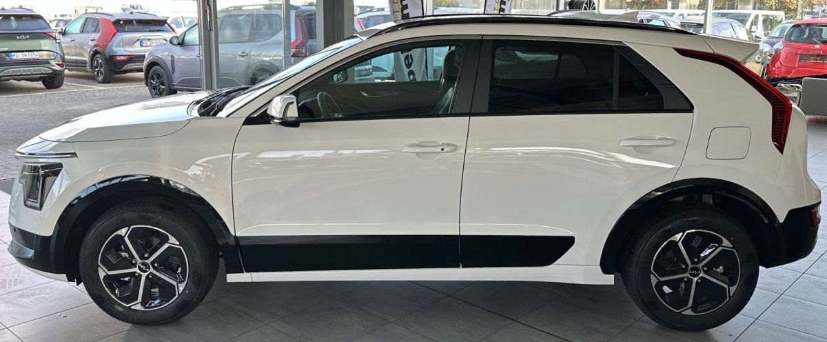 Kia Niro 1.6 HEV 129 DCT Vision - Samsaru's Car Outlet