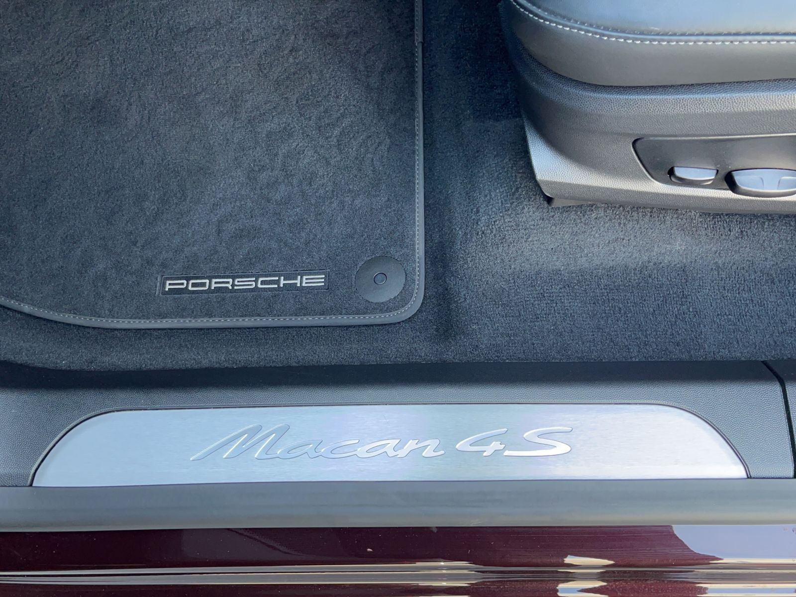 Porsche Macan 4S - Samsaru's Car Outlet