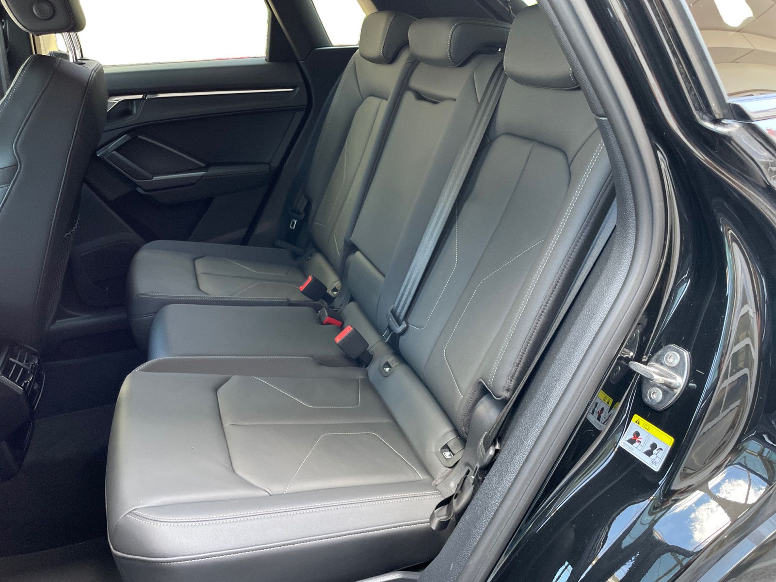 Audi Q3 40TDI quattro S-line - Samsaru's Car Outlet