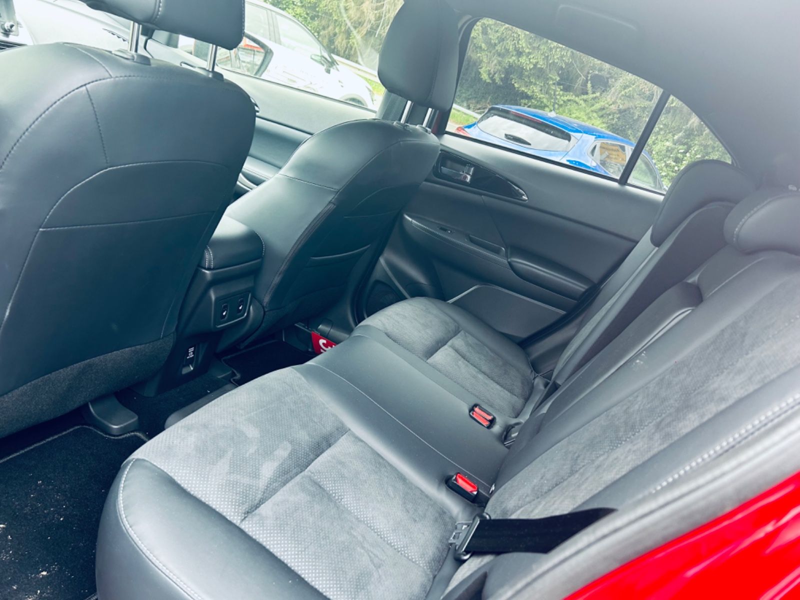 Mitsubishi Eclipse Cross 2.4 PLUG-IN HYBRID 4WD PLUS-SELECT