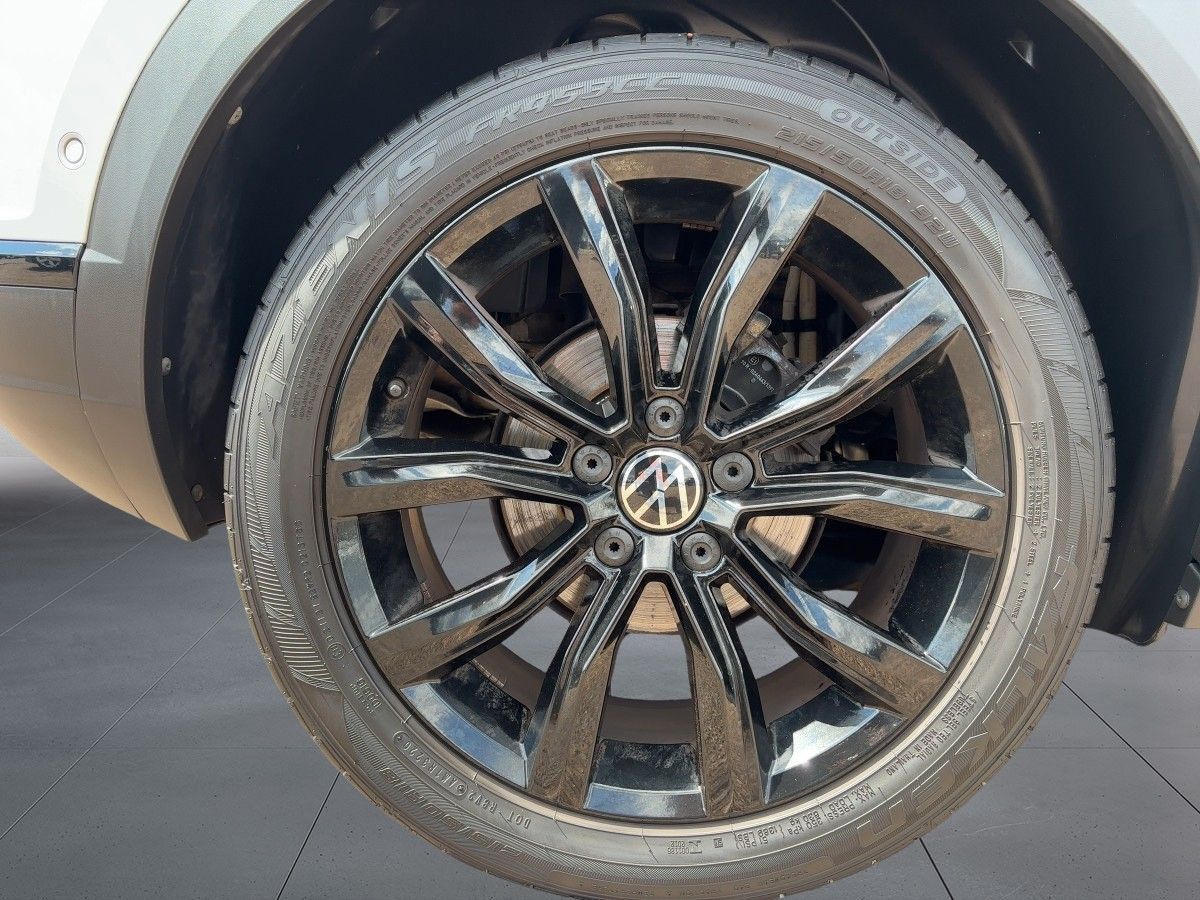 Volkswagen T-Roc 1.5 TSI Sport - Samsaru's Car Outlet