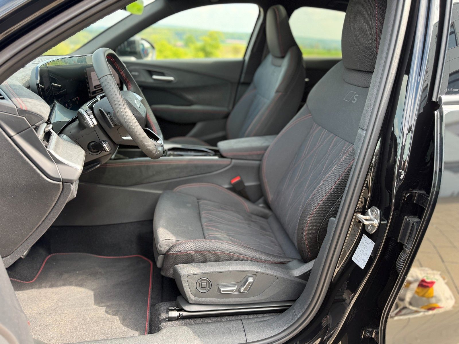 Audi Q3 Sportback S-LINE quattro+AHK+PANO+SONOS