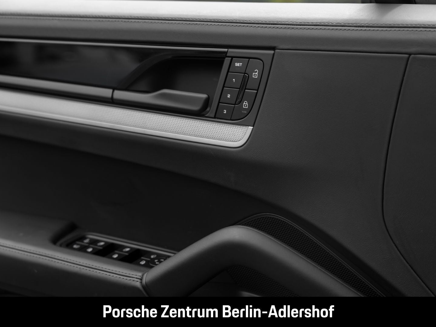 Porsche Cayenne E-Hybrid BOSE Rückfahrkamera Panorama