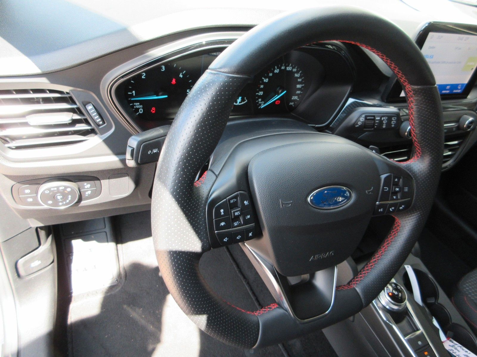 Ford Focus 1,5 EcoBlue ST-Line - Samsaru's Car Outlet