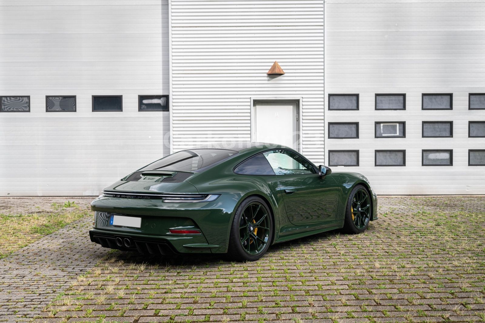 Porsche 992 GT3 Touring - Samsaru's Car Outlet