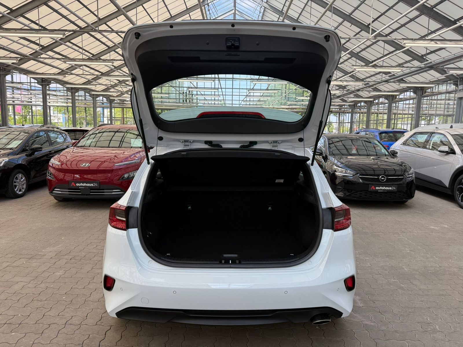 Kia Ceed 1.5 T-GDI Vision - Samsaru's Car Outlet