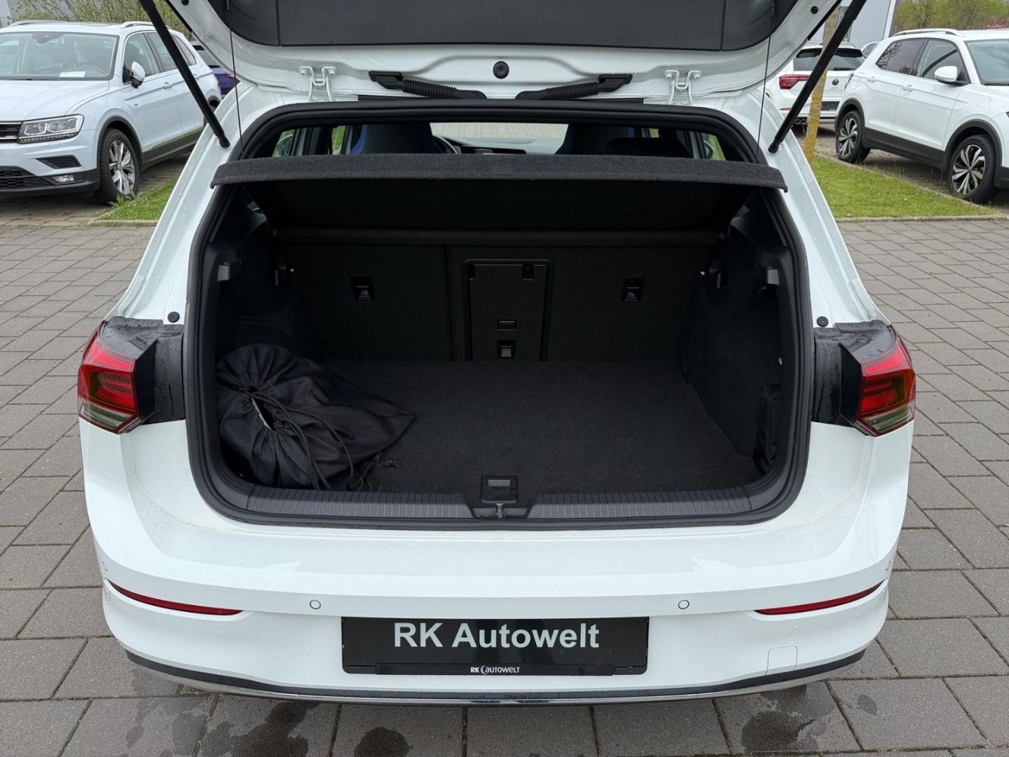 Volkswagen Golf 8 VIII GTE 1.4 eHybrid - Samsaru's Car Outlet