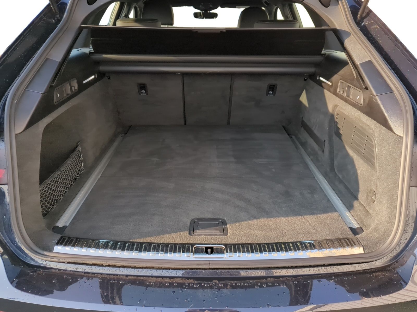 Audi A6 Avant 40 TDI S-Line S tronic - Samsaru's Car Outlet