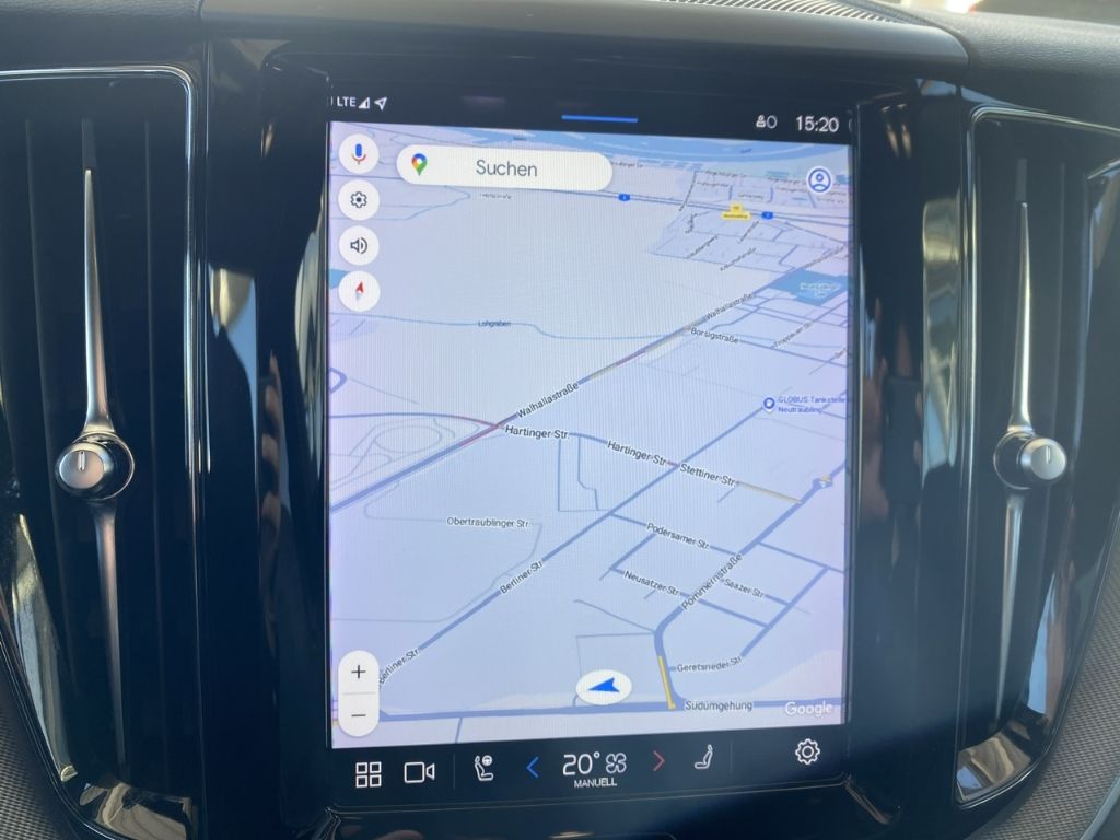 Volvo XC60 R Design Recharge Plug-In Hybrid AWD T8 Twi