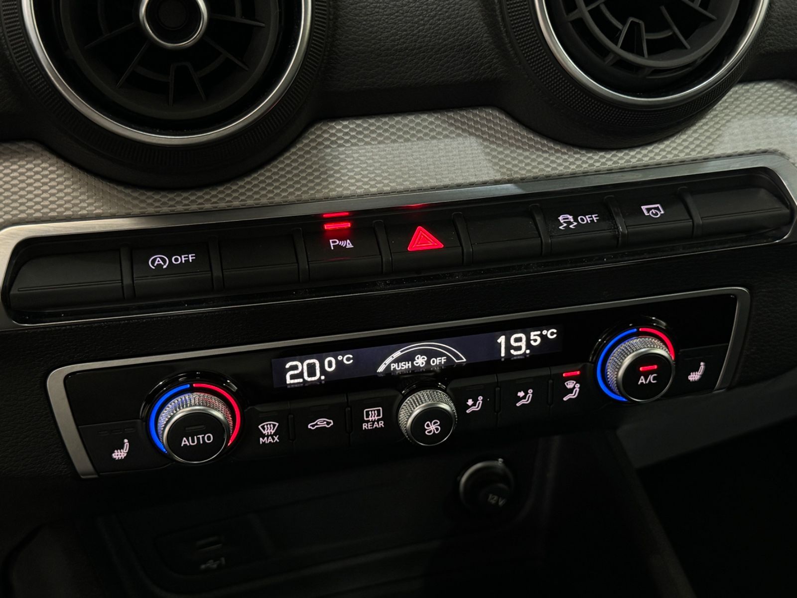 Audi Q2 35 TFSI 1.5-KAMERA-ACC-LED-SHZ-NAVI-EHK