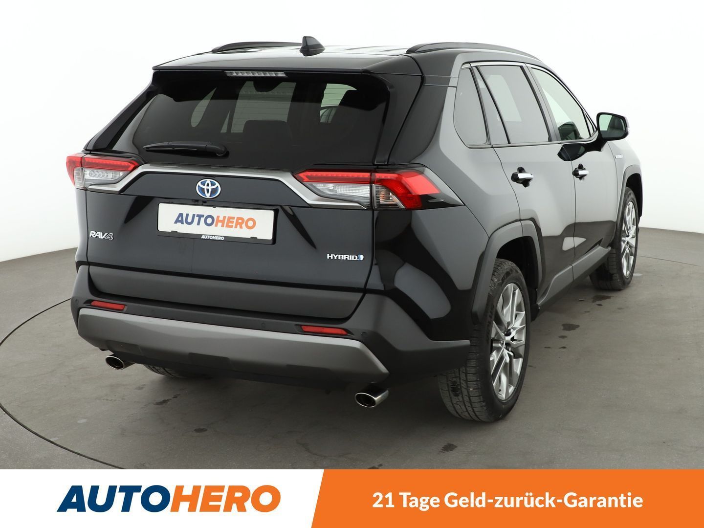 Toyota RAV 4 2.5 Hybrid 4x4 Lounge - Samsaru's Car Outlet