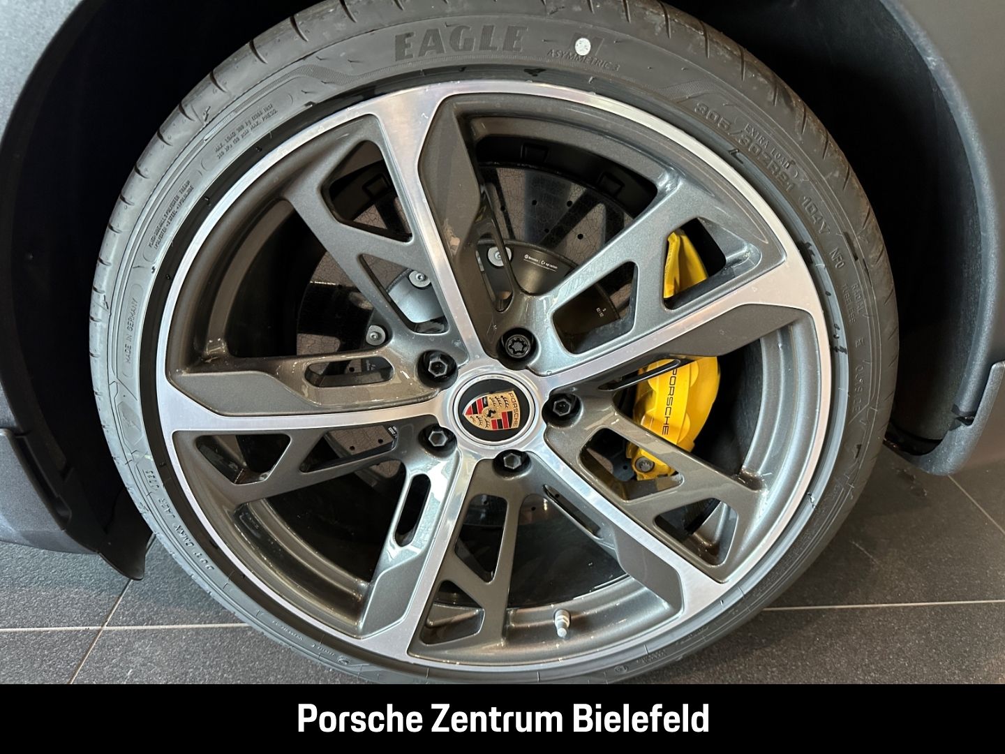 Porsche Taycan Turbo S Cross Turismo Burmester Panorama