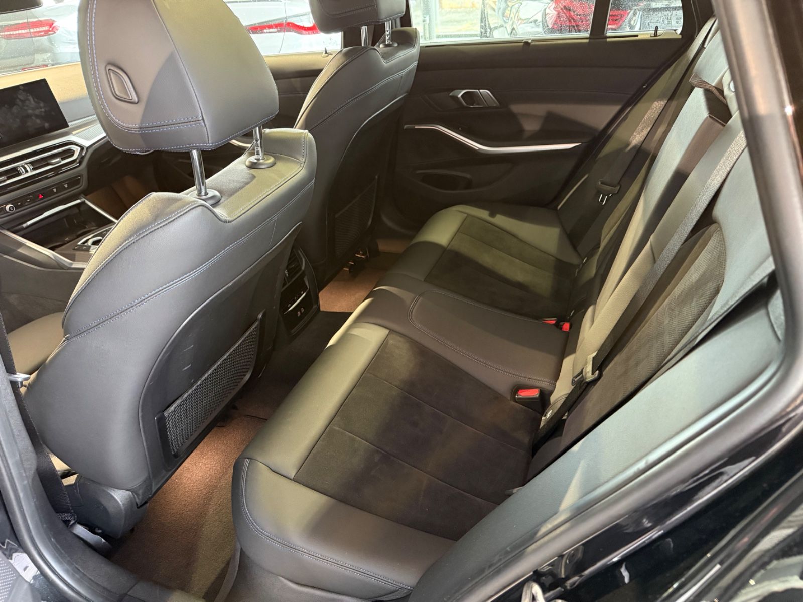 BMW 320d Touring M Sport - Samsaru's Car Outlet
