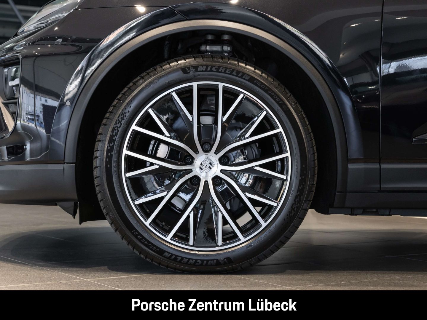 Porsche Macan - Samsaru's Car Outlet