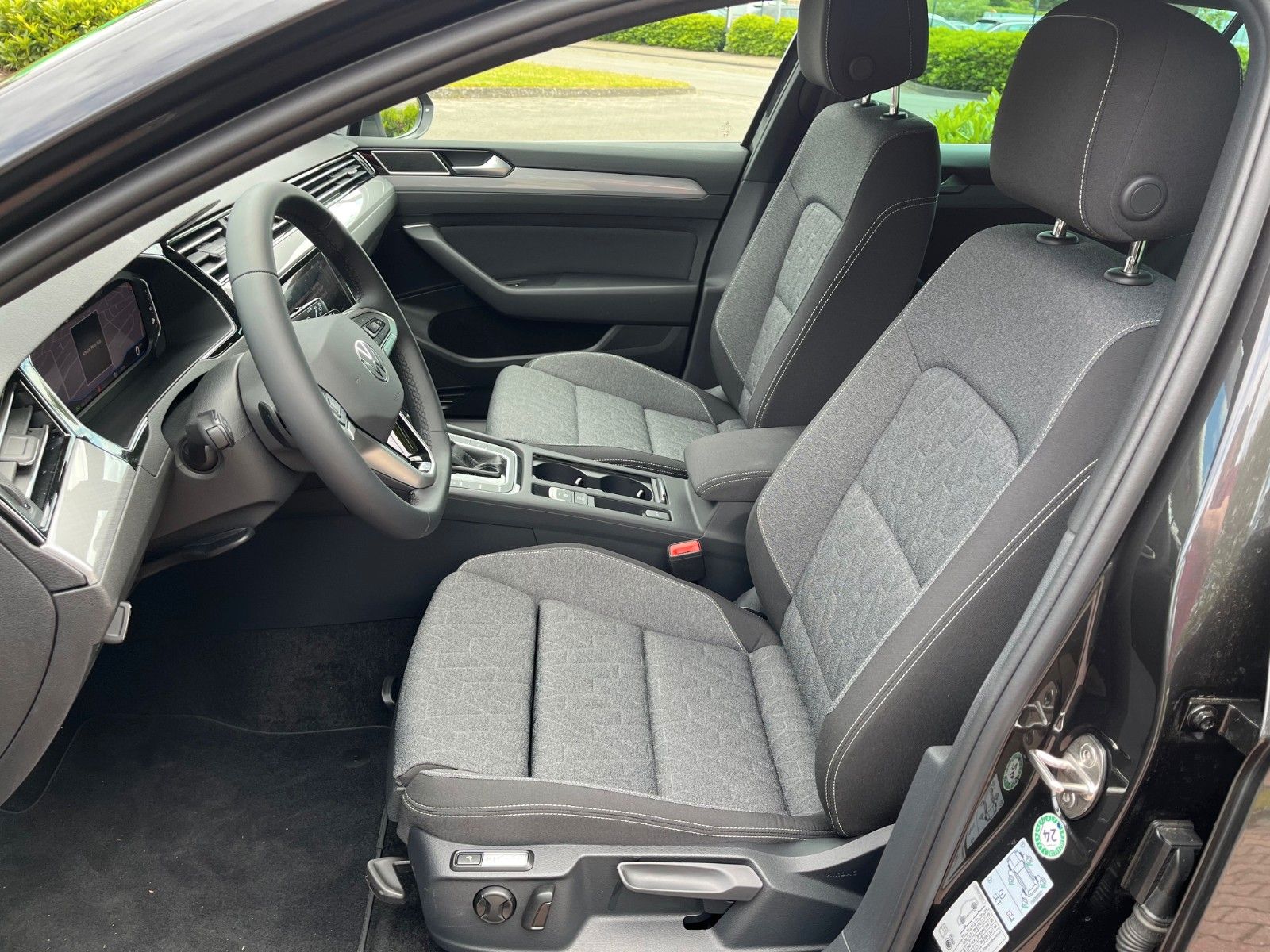 Volkswagen Passat 2.0 TDI DSG - Samsaru's Car Outlet