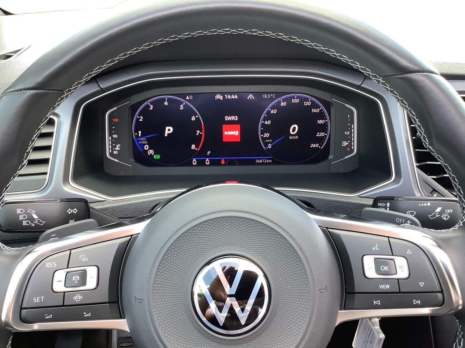 Volkswagen T-Roc R-Line - Samsaru's Car Outlet
