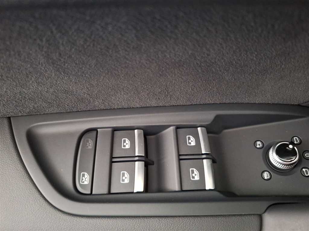 Audi Q5 S line 45 2.0 TFSI quattro S-tronic MatrixLED