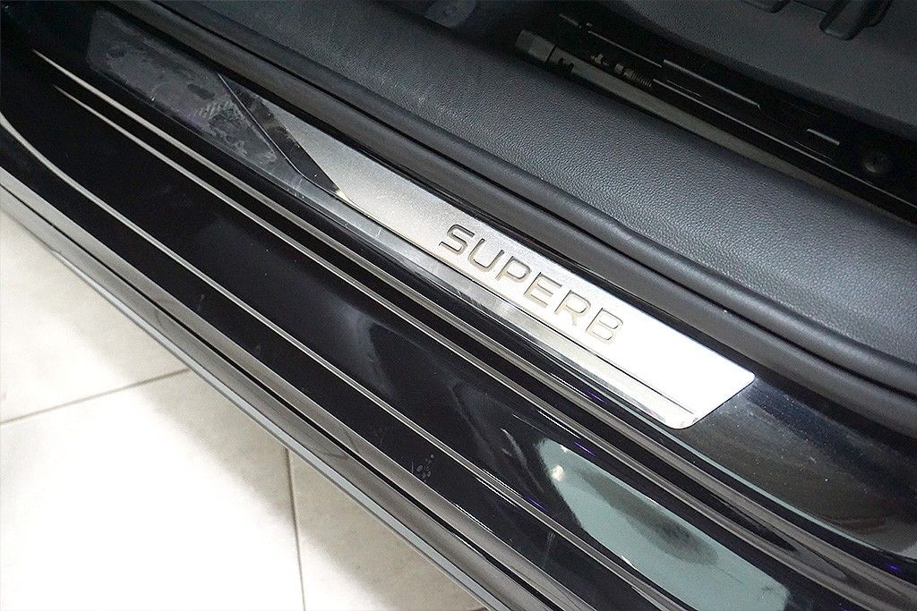 Skoda Superb 2.0TDI DSG Sportline 4x4 Virtual VOLL