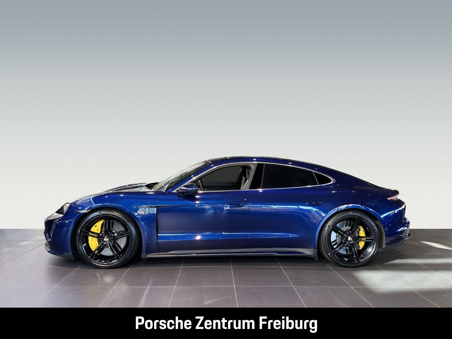 Porsche Taycan Turbo HA-Lenkung InnoDrive Head-Up BOSE