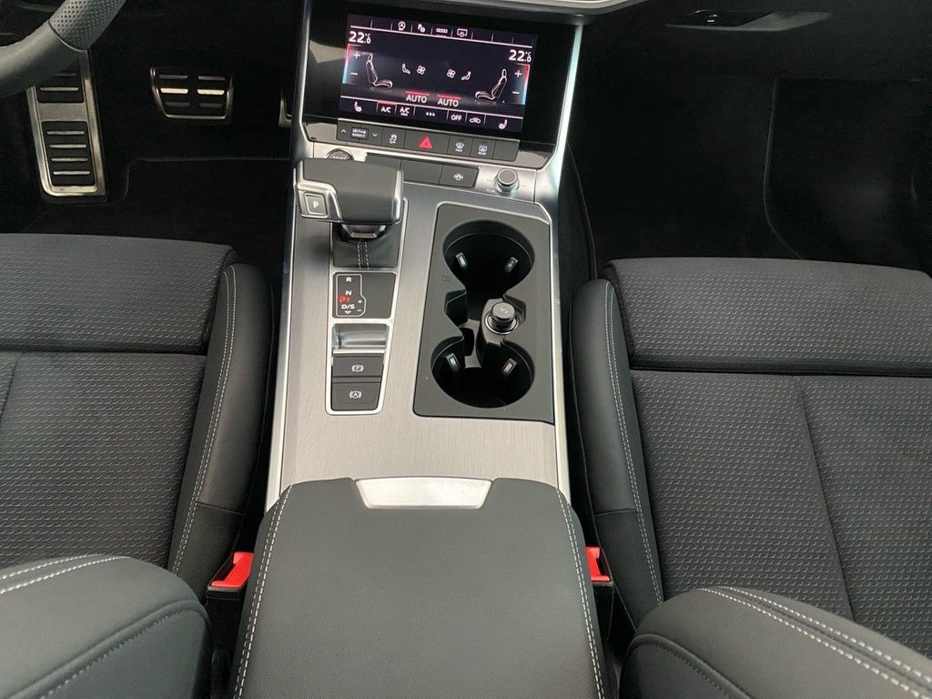 Audi A6 Avant 45 TFSI quattro S line - Samsaru's Car Outlet