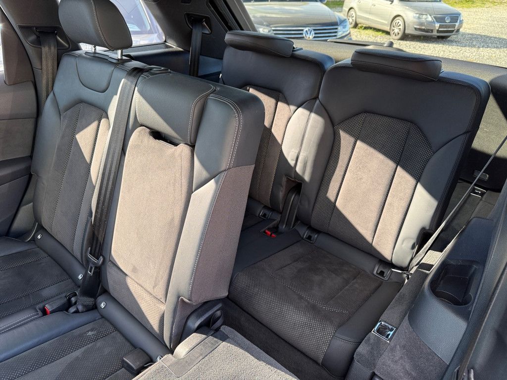 Audi Q7 50 TDI quattro +s line+AHK+Pano+BOSE+7 Sitzer
