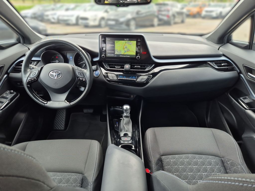 Toyota C-HR 2.0 Hybrid - Samsaru's Car Outlet