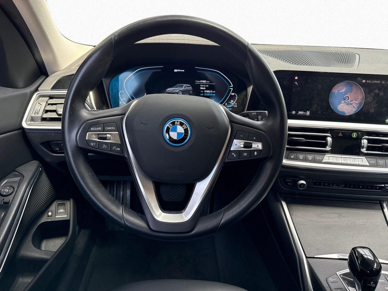 BMW 330e Touring Aut. Luxury Line - Samsaru's Car Outlet