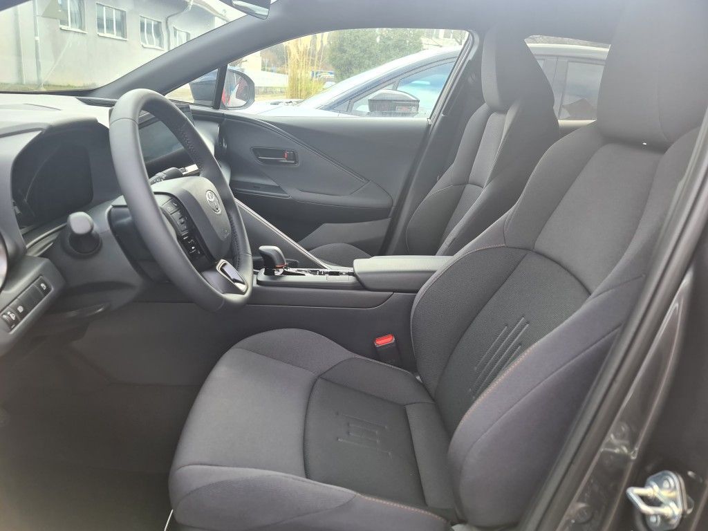 Toyota C-HR 2.0 Hybrid Team Deutschland (AX2)